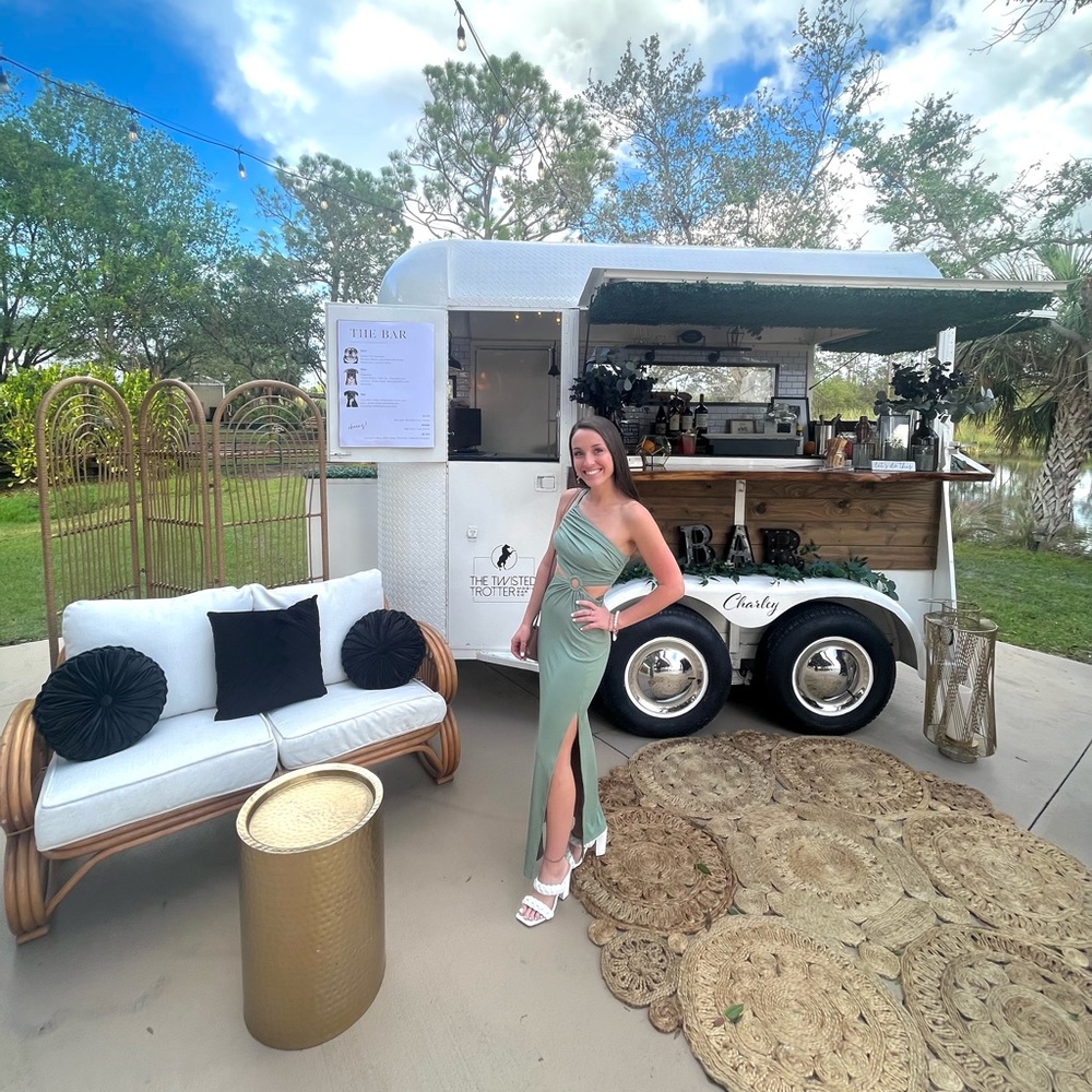 Meet your Posher, Jane